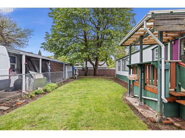 375 LACASA St 103, Eugene, OR 97402