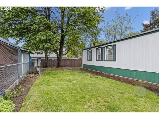 375 LACASA St 103, Eugene, OR 97402