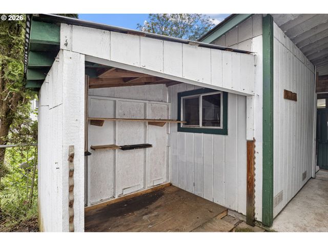 375 LACASA St 103, Eugene, OR 97402