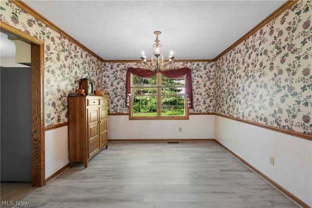 1675 Chatham Avenue NE, North Canton, OH 44720