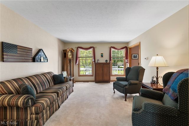 1675 Chatham Avenue NE, North Canton, OH 44720