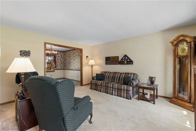 1675 Chatham Avenue NE, North Canton, OH 44720