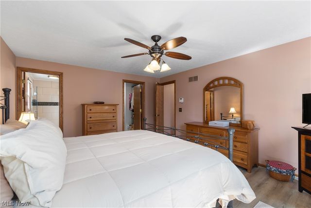 1675 Chatham Avenue NE, North Canton, OH 44720