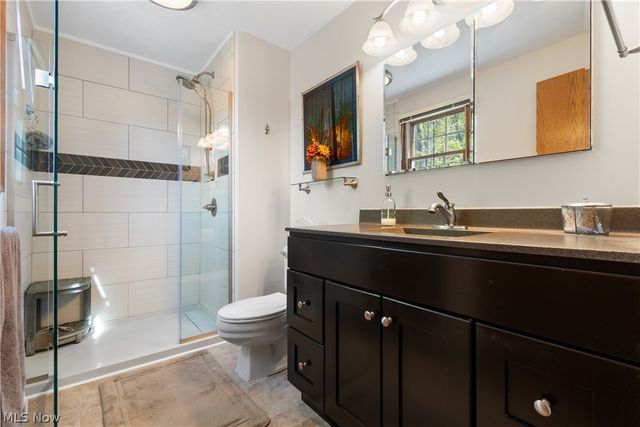 1675 Chatham Avenue NE, North Canton, OH 44720