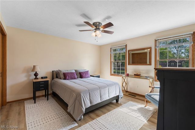 1675 Chatham Avenue NE, North Canton, OH 44720