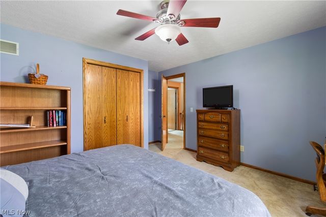 1675 Chatham Avenue NE, North Canton, OH 44720