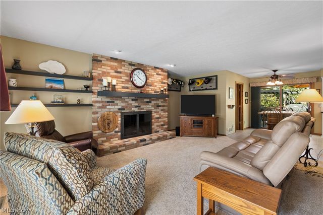 1675 Chatham Avenue NE, North Canton, OH 44720