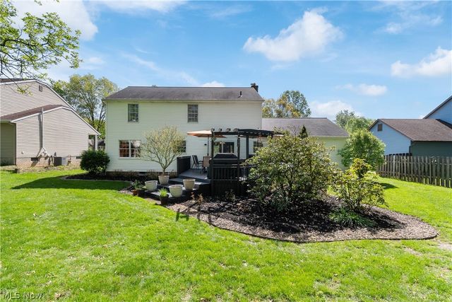 1675 Chatham Avenue NE, North Canton, OH 44720