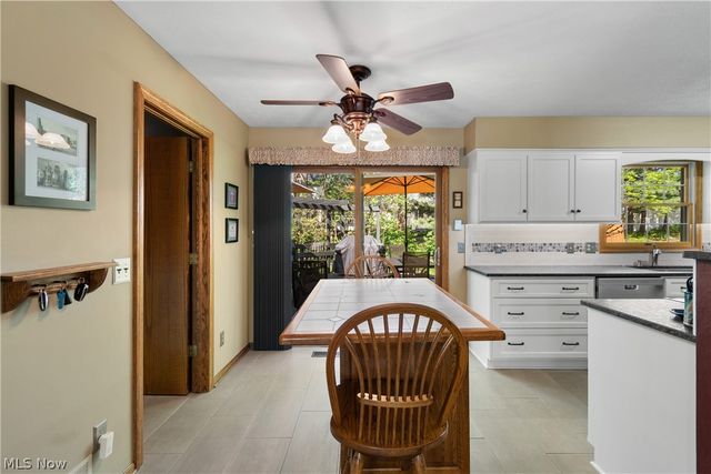 1675 Chatham Avenue NE, North Canton, OH 44720