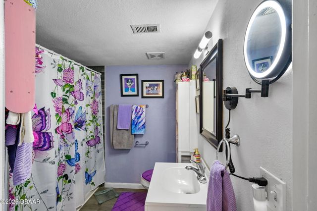 138 Forest Lane, Orange City, FL 32763