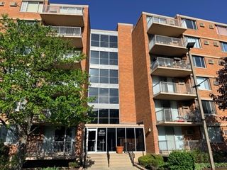 2211 S Stewart Avenue 6A, Lombard, IL 60148