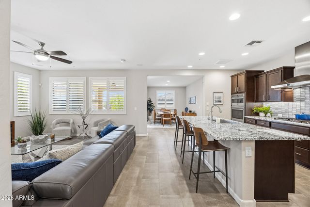 13335 W MILTON Drive, Peoria, AZ 85383