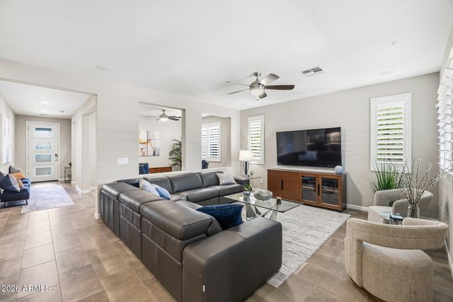 13335 W MILTON Drive, Peoria, AZ 85383