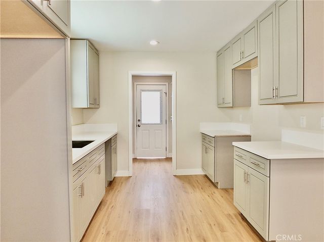 1335 W Burnett, Long Beach, CA 90810