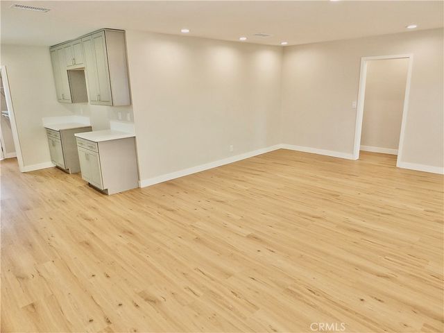 1335 W Burnett, Long Beach, CA 90810