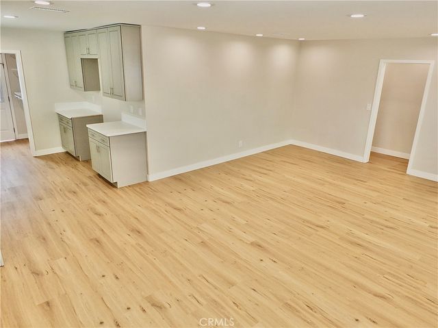 1335 W Burnett, Long Beach, CA 90810