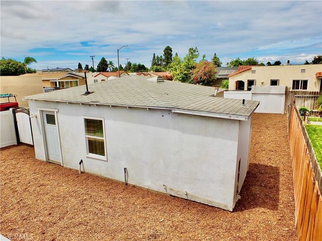 1335 W Burnett, Long Beach, CA 90810