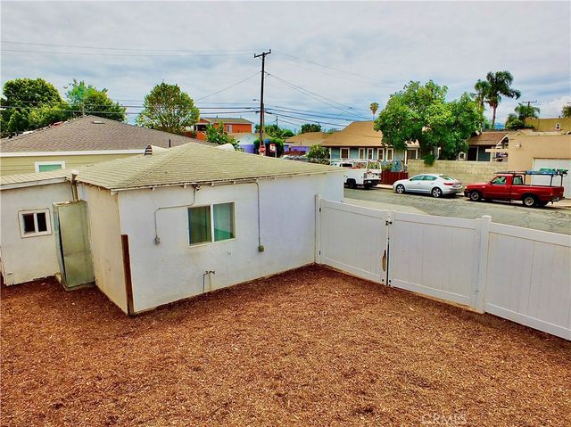 1335 W Burnett, Long Beach, CA 90810