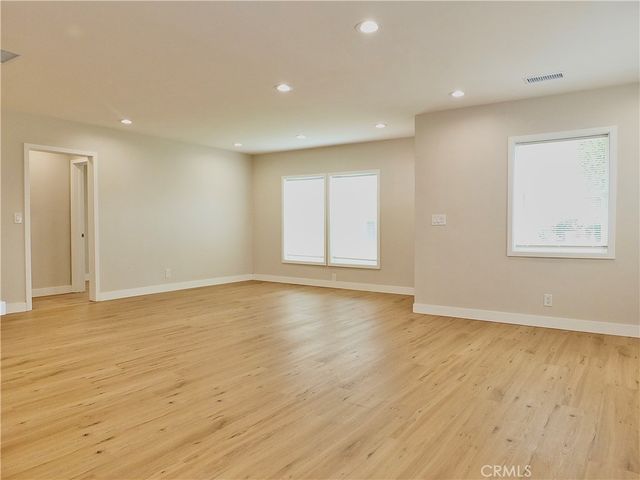 1335 W Burnett, Long Beach, CA 90810