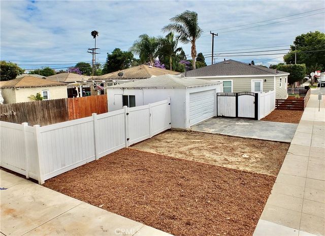1335 W Burnett, Long Beach, CA 90810