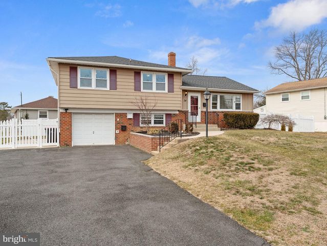 74 CLEMENT DR, Somerdale, NJ 08083