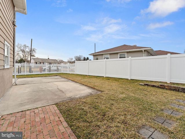 74 CLEMENT DR, Somerdale, NJ 08083