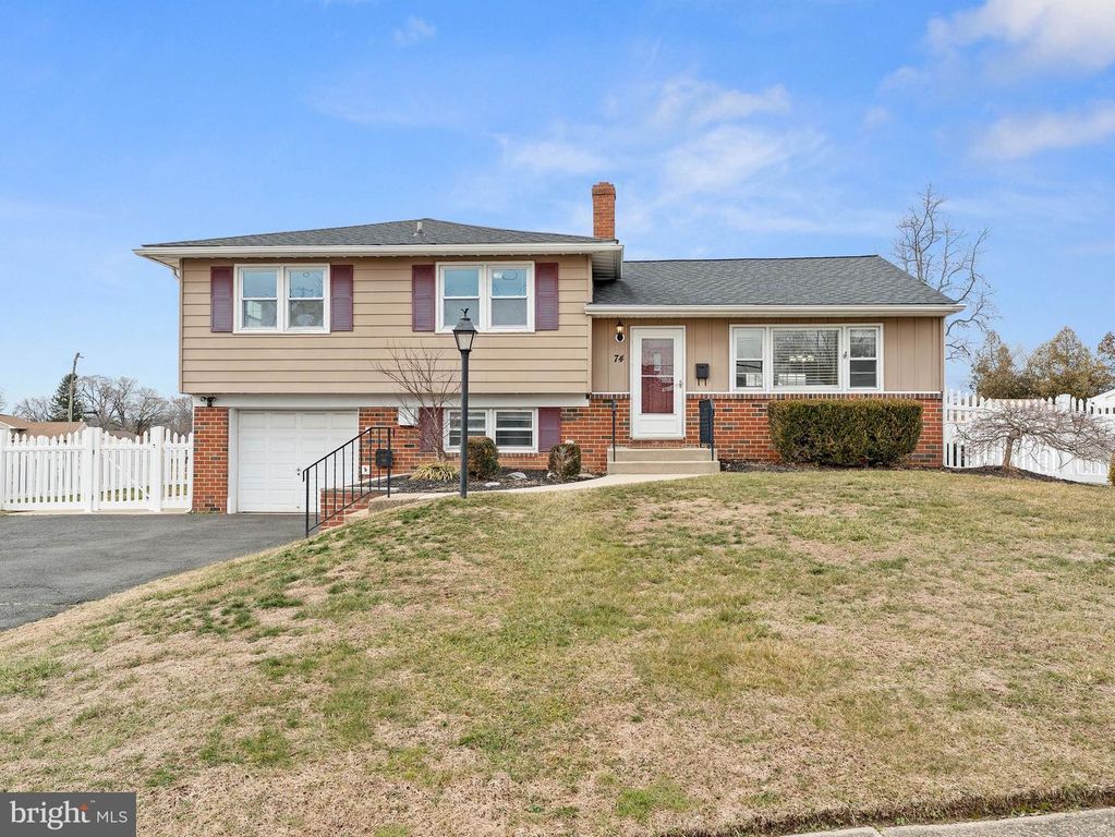 74 CLEMENT DR, Somerdale, NJ 08083