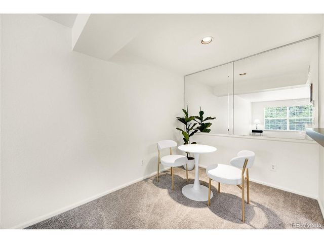 9212 E Arbor Cir E, Englewood, CO 80111