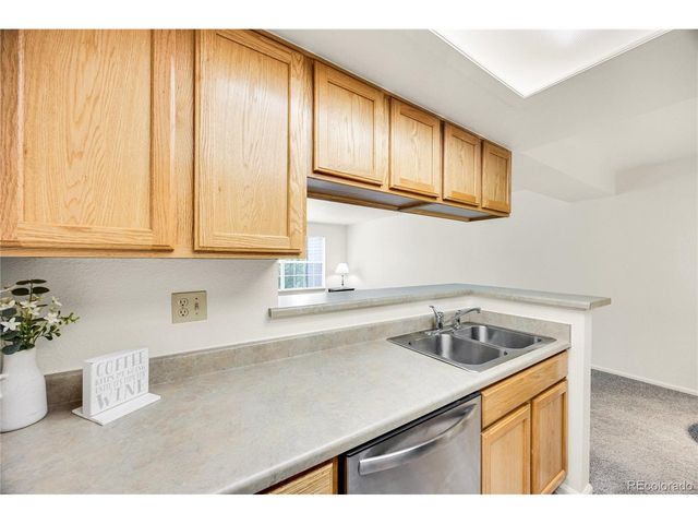 9212 E Arbor Cir E, Englewood, CO 80111