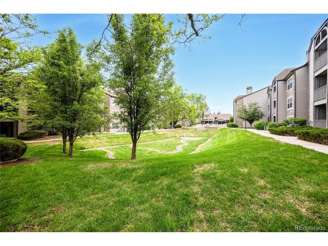 9212 E Arbor Cir E, Englewood, CO 80111