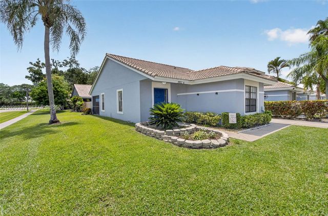 9912 S 61st Way S A, Boynton Beach, FL 33437