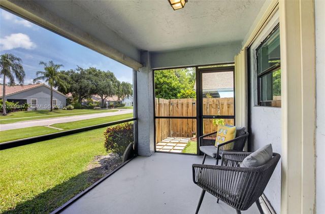 9912 S 61st Way S A, Boynton Beach, FL 33437