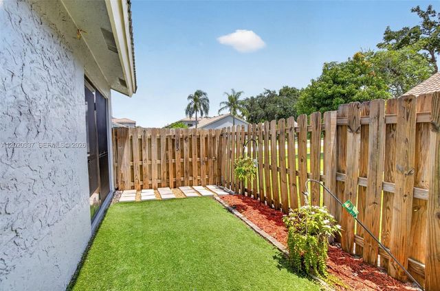 9912 S 61st Way S A, Boynton Beach, FL 33437
