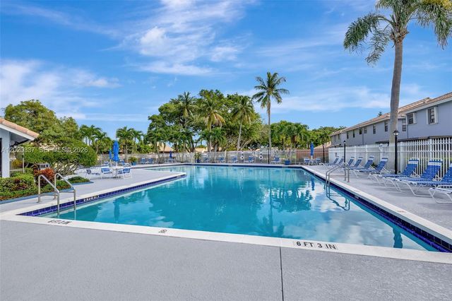 9912 S 61st Way S A, Boynton Beach, FL 33437