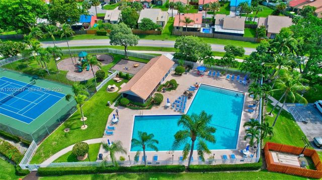 9912 S 61st Way S A, Boynton Beach, FL 33437