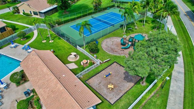 9912 S 61st Way S A, Boynton Beach, FL 33437