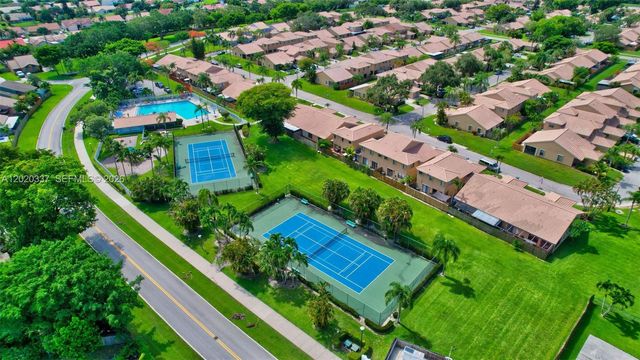 9912 S 61st Way S A, Boynton Beach, FL 33437