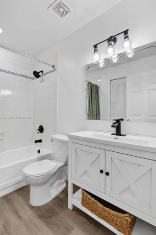9912 S 61st Way S A, Boynton Beach, FL 33437