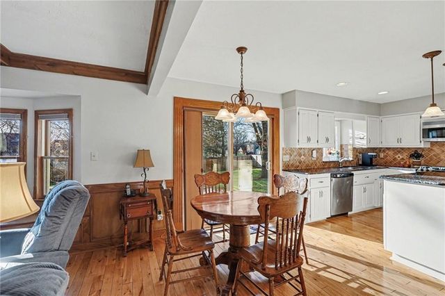 9217 Tomashaw Lane, Lenexa, KS 66219