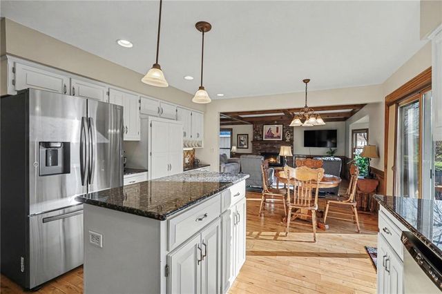 9217 Tomashaw Lane, Lenexa, KS 66219