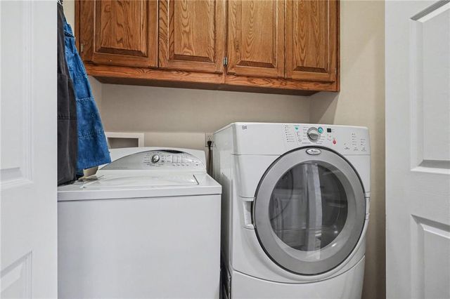 9217 Tomashaw Lane, Lenexa, KS 66219