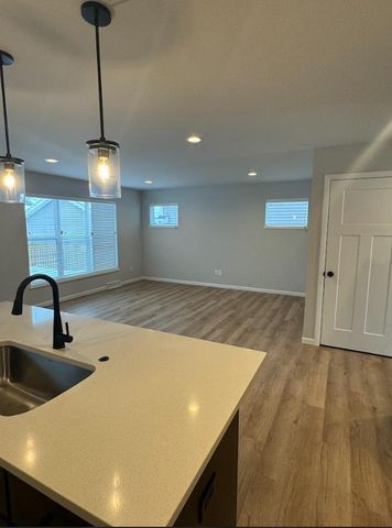 528 Redan Drive, Verona, WI 53593