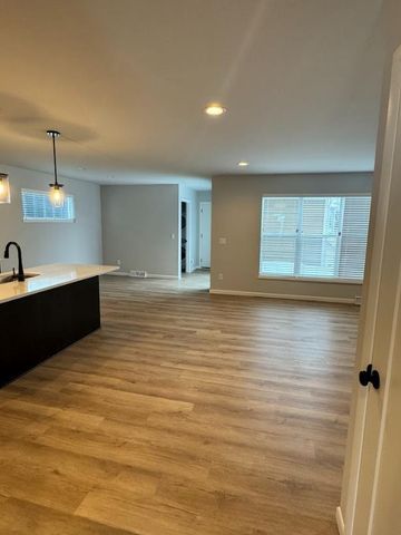 528 Redan Drive, Verona, WI 53593