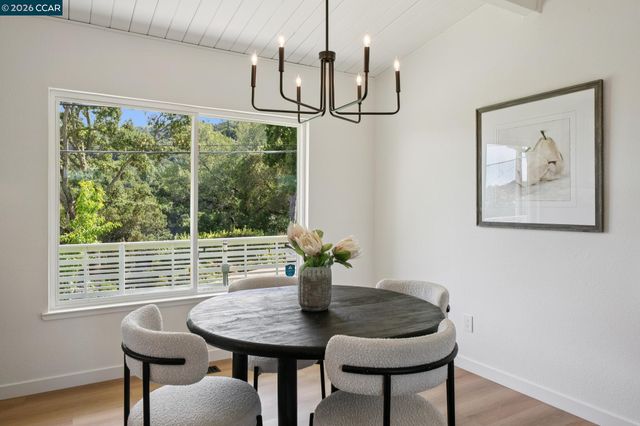 78 Claremont Ave, Orinda, CA 94563