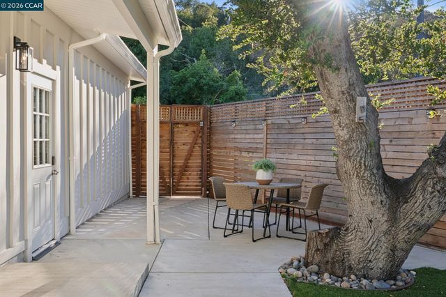 78 Claremont Ave, Orinda, CA 94563