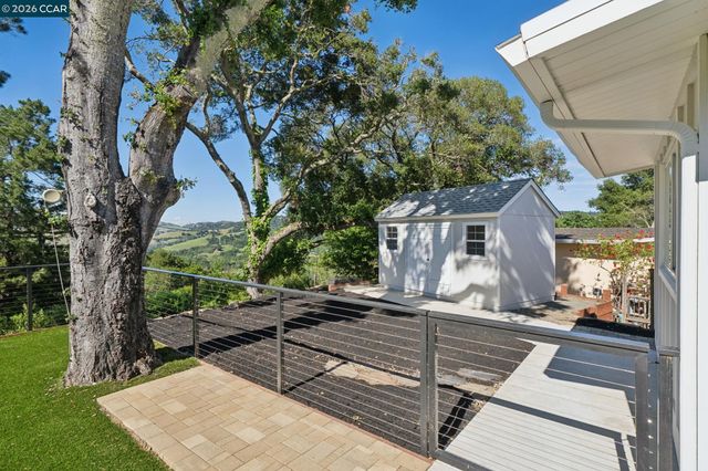 78 Claremont Ave, Orinda, CA 94563