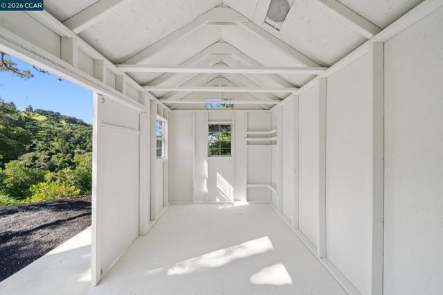 78 Claremont Ave, Orinda, CA 94563