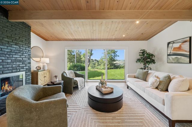 78 Claremont Ave, Orinda, CA 94563