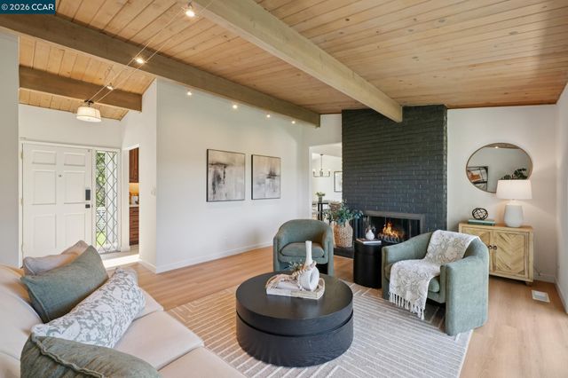 78 Claremont Ave, Orinda, CA 94563