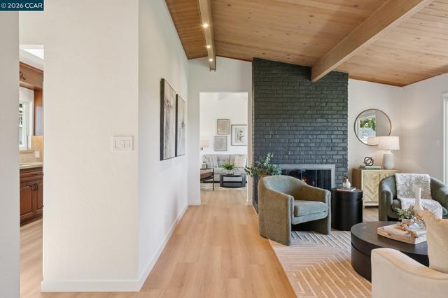 78 Claremont Ave, Orinda, CA 94563